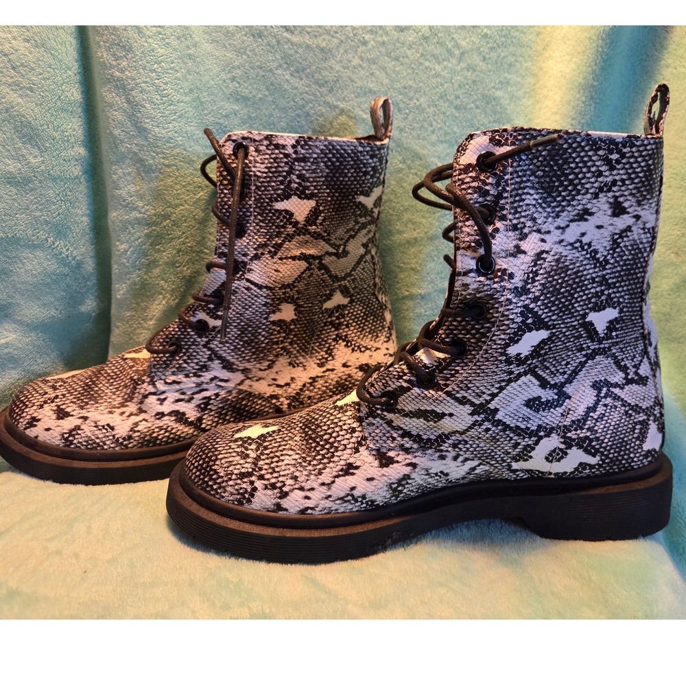 Vintage Snakeskin Print Combat Boots Black White Lace Up Lug Sole Womens 10